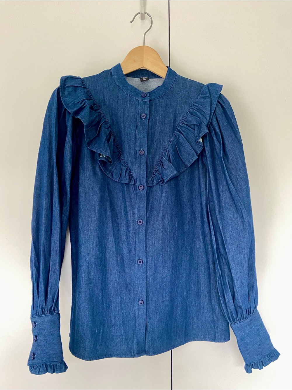 SIMONS ICÔNE Denim Ruffle Blouse XS Chambray Blue 100% Cotton Button Up EUC